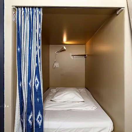 Supernova Hostel *
