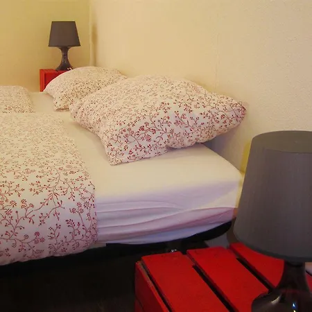 Supernova Hostal *