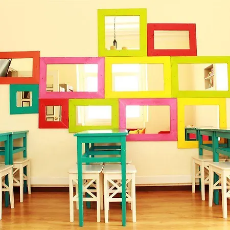 Supernova Hostal *
